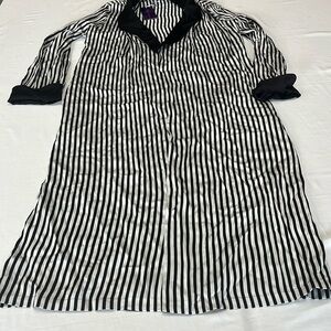 Ralph Lauren’s purple label black-white shiny viscose coat-dressing M in Italy.